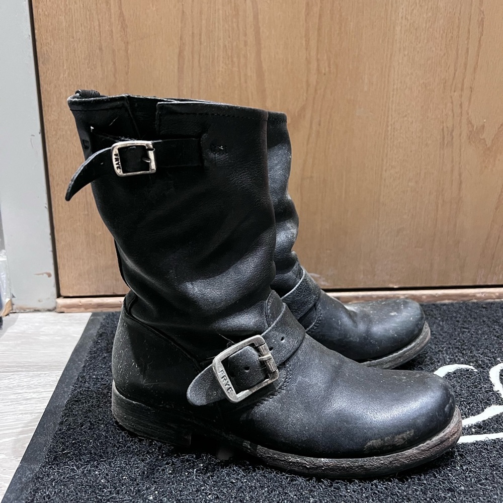 FRYE Womens Veronica Short boots